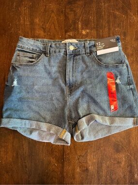 Primark Denim Co NWT Turn Up Mom Shorts Distressed Sz 12
